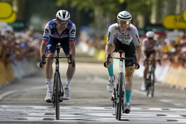 Matej Mohorič triumfoval v 19. etape Tour de France 2023.