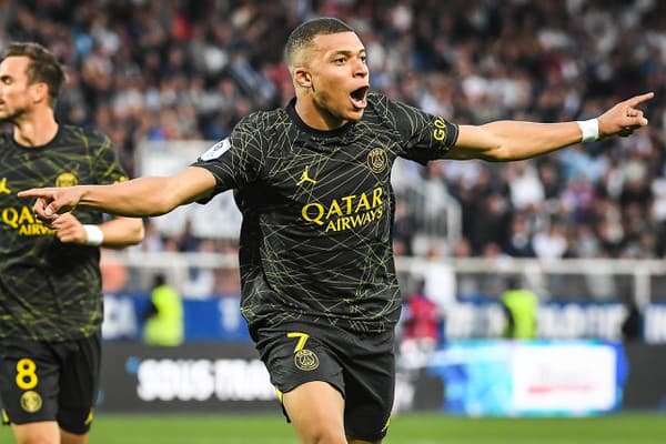 Kylian Mbappé patrí medzi najväčšie hviezdy svetového futbalu.