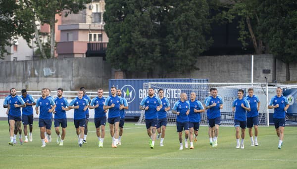 Futbalisti Slovana Bratislava počas tréningu v Mostare.