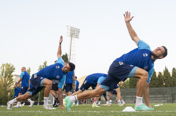 Futbalisti Slovana Bratislava počas tréningu v Mostare.