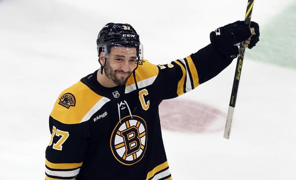 Kapitán Bostonu Patrice Bergeron ukončil kariéru.