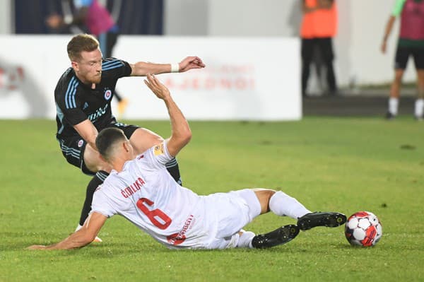 Lucas Lovat z ŠK Slovan Bratislava a Josip Čorluka z Mostaru.