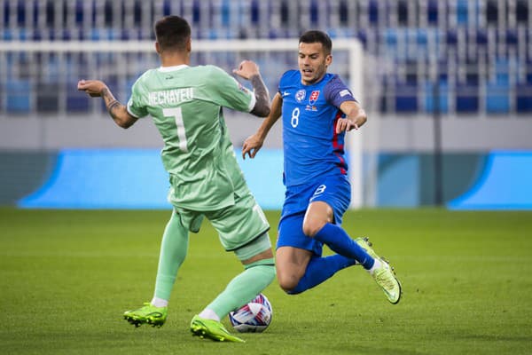 Slovenský futbalový reprezentant Lászlo Bénes zahviezdil v úvodnom zápase nového ročníka nemeckej druhej najvyššej súťaže.