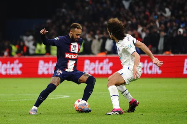 Francúzsky futbalista Matteo Guendouzi (vpravo).