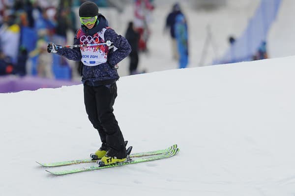 Slovenská akrobatická lyžiarka Zuzana Bernardová (za slobodná Stromková) reprezentovala Slovensko na ZOH v Soči 2014. 