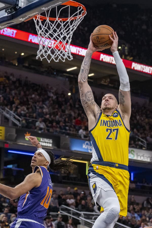 Nemecký basketbalista Daniel Theis je hráčom Indiany Pacers. 