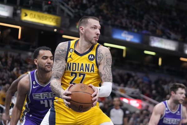 Nemecký basketbalista Daniel Theis je hráčom Indiany Pacers. 