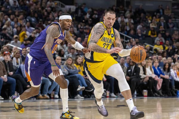 Nemecký basketbalista Daniel Theis je hráčom Indiany Pacers. 