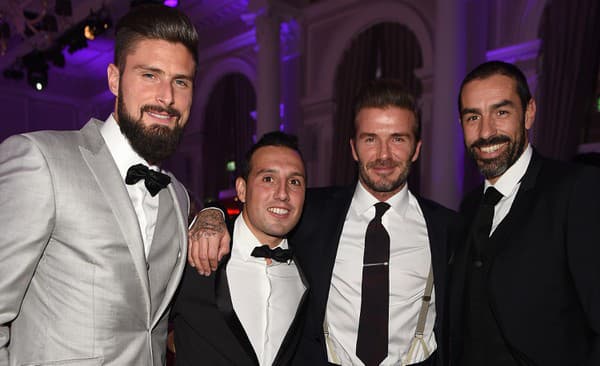 Futbaloví veteráni: Olivier Giroud, Santi Cazorla, David Beckham, Robert Pires