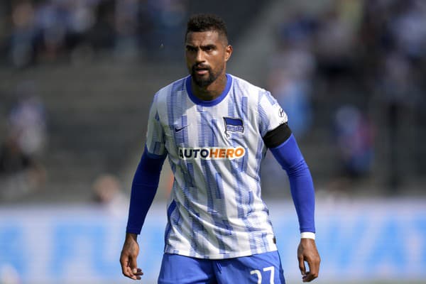 Kevin Prince Boateng ukončil futbalovú kariéru.  