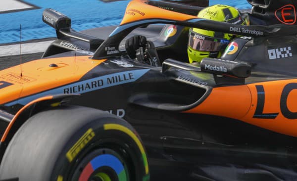 Lando Norris z McLarenu zaznamenal najrýchlejší čas dňa. 