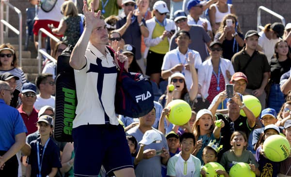 Americký tenista John Isner ukončil po US Open kariéru.