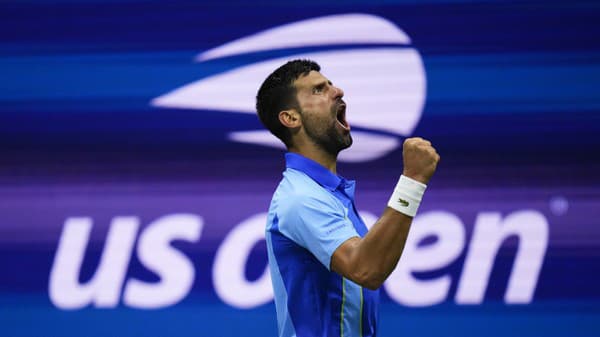 Novak Djokovič sa natrápil na postup do osemfinále US Open. 