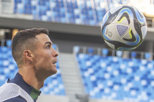 Na snímke portugalský futbalista Cristiano Ronaldo počas tréningu.