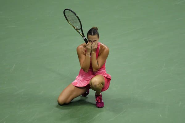 Arina Sobolenková a jej radosť po semifinále US Open.