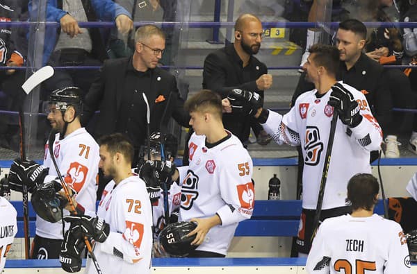 Košickí hokejisti naďalej čakajú na zisk prvých bodov v tohtoročnej edícii Ligy majstrov.