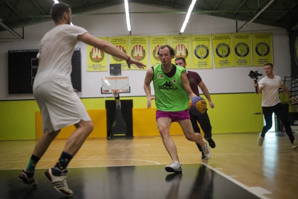 Basketbal bol vždy spätý so študentským životom. Ten „normálny“, no najnovšie víťazí basketbal 3 x 3, ktorý sa už prepracoval aj na olympiádu.