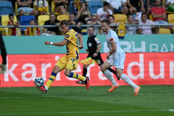 Futbalisti Slovana nestačili v derby na Dunajskú Stredu. 