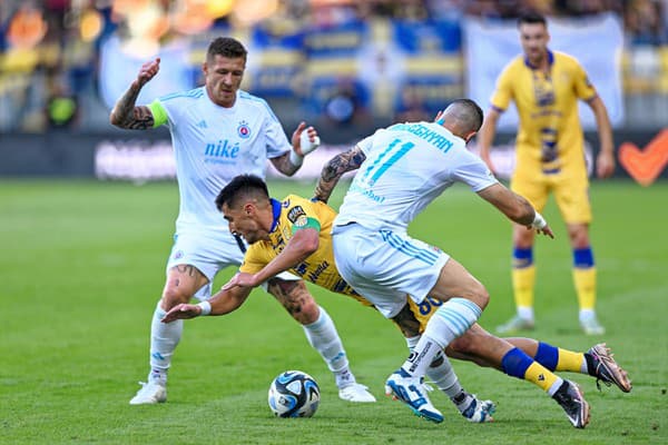 Futbalisti Slovana nestačili v derby na Dunajskú Stredu. 