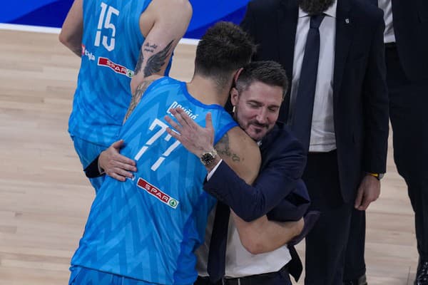 Slovinský basketbalista Luka Dončič.