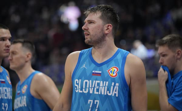 Slovinský basketbalista Luka Dončič.