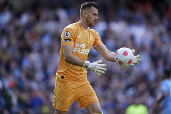 V tíme Newcastle pôsobí aj slovenský brankár Martin Dúbravka.