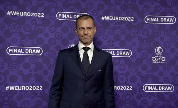 Slovinec Aleksander Čeferin pokračuje na poste prezidenta Európskej futbalovej únie (UEFA).