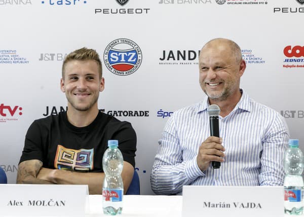 Slovenský tréner naposledy viedol mladého Alexa Molčana.
