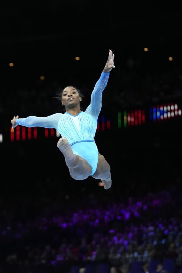 Americká gymnastka Simone Bilesová predviedla ako prvá žena na majstrovstvách sveta na preskoku takzvaného Jurčenka.