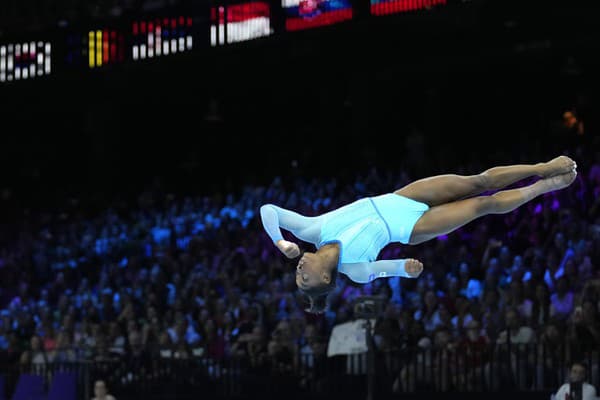 Americká gymnastka Simone Bilesová predviedla ako prvá žena na majstrovstvách sveta na preskoku takzvaného Jurčenka.