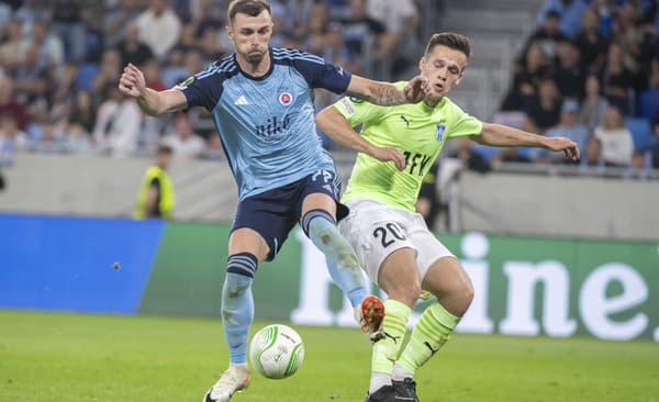 Aleksandar Čavrič (Slovan) v súboji.