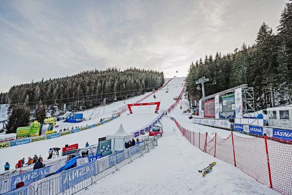 Takto vyzerala trať na poslednom SP u nás v marci 2021.