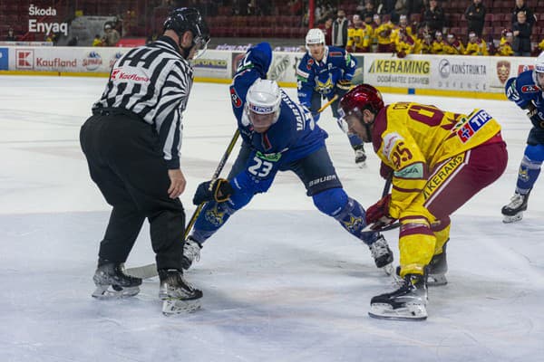 Hokejisti HK Spišská Nová Ves zvíťazili v nedeľňajšom zápase 8. kola Tipos extraligy na ľade Dukly Trenčín 5:3 a posunuli sa na čelo tabuľky.