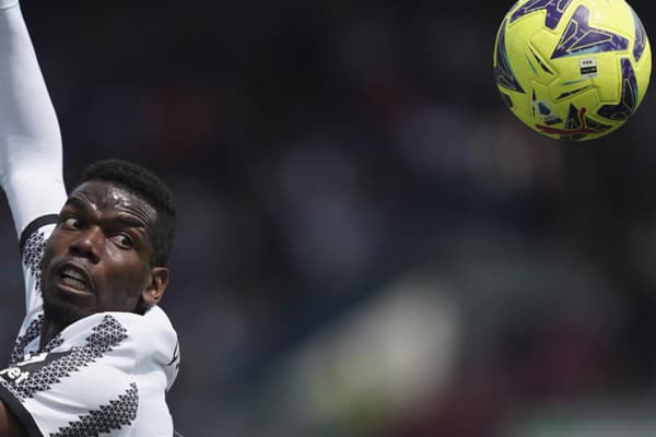 Stredopoliar Paul Pogba dostal od Juventusu trest za doping v podobe výrazného zníženia platu.