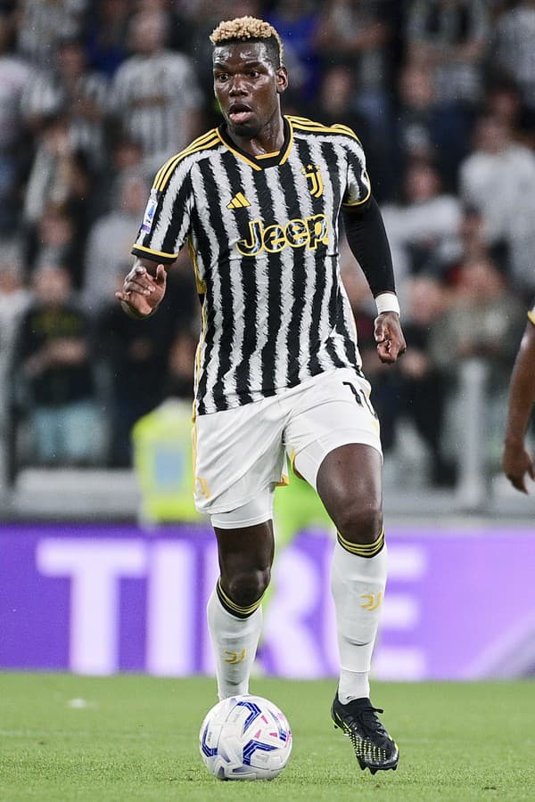 Stredopoliar Paul Pogba dostal od Juventusu trest za doping v podobe výrazného zníženia platu.