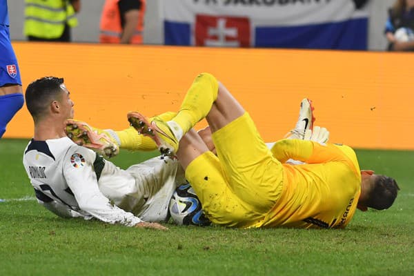 Slovenskí futbalisti v domácom zápase potrápili Portugalčanov.