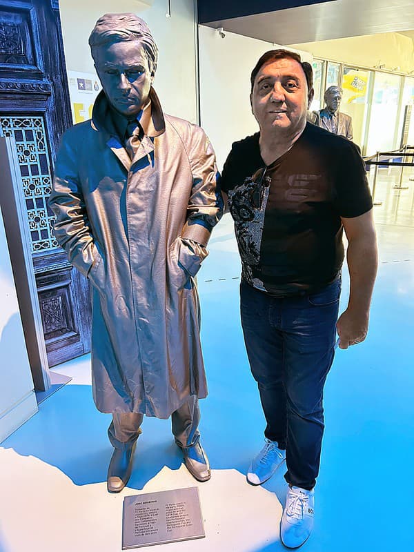 Kmeťo sa v múzeu odfotil pri socheodfotil pri soche portugalského trénera Josého Mourinha.