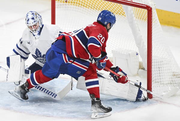 Juraj Slafkovský bodoval hneď v úvodnom vystúpení novej sezóny NHL.