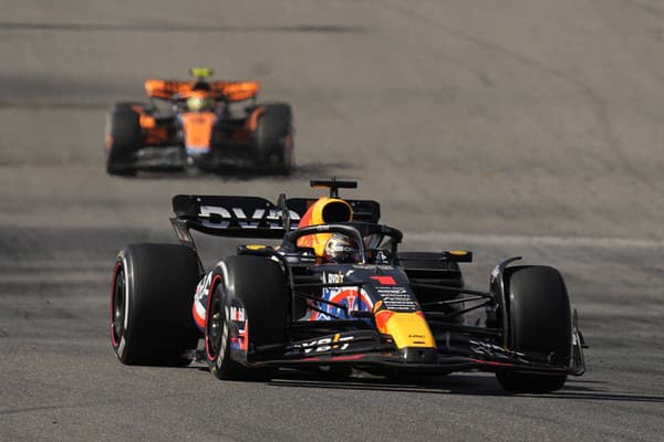 Max Verstappen dominuje F1.