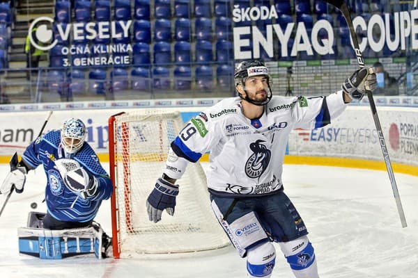 Skokan naposledy obliekal dres rodného Popradu.