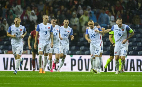 Slovenskí futbaloví reprezentanti. 