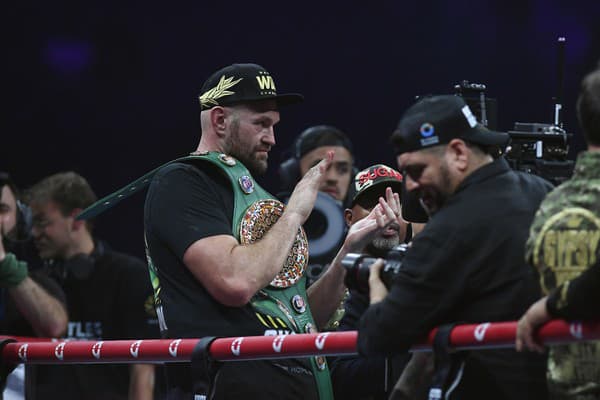 Tyson Fury získal opasok.