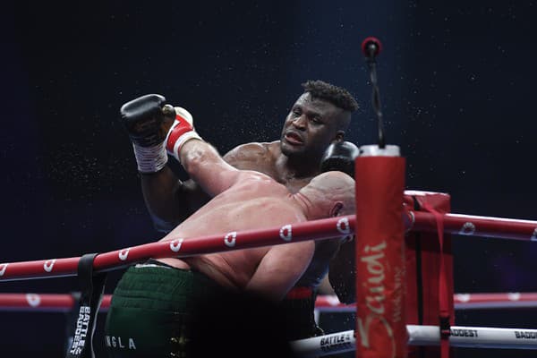 V saudskoarabskom Rijáde sa proti sebe postavili Tyson Fury a Francis Ngannou.