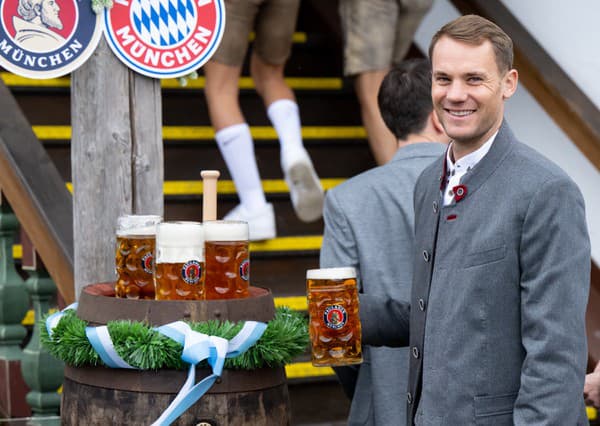 Manuel Neuer sa druhýkrát oženil. Svadba bola v utajenom režime.