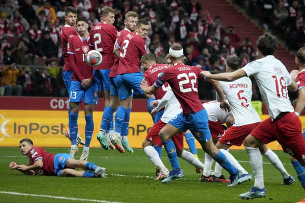 Českí futbalisti odohrali deň pred incidentom zápas v Poľsku.  