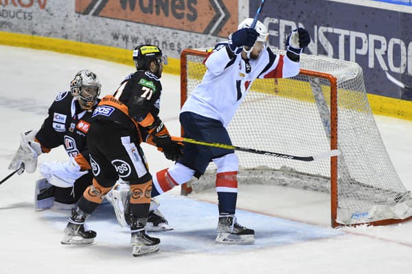 Tomáš Zigo v drese HC Slovan Bratislava