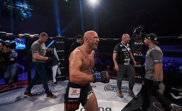 Ukrajinský MMA bojovník Alexander Butenko sa vracia späť do boja.