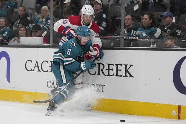 Juraj Slafkovský (Montreal) v zápase proti Sharks.