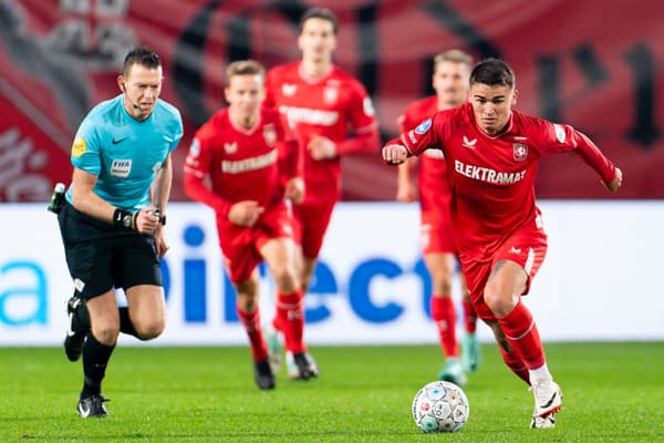 Holandský klub Twente Enschede zarába viac na predaji piva ako na predaji hráčov.