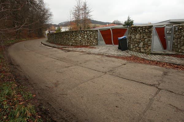 Šéf slovenského hokeja Miroslav Šatan zostal cez sviatky vo svojom dome v Limbachu bez elektriny.